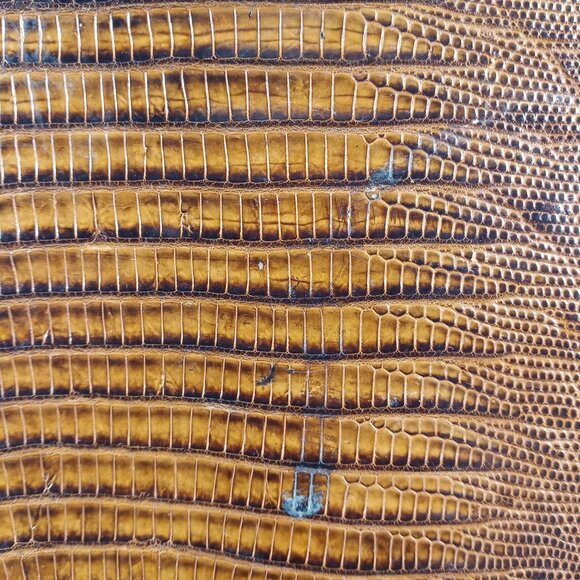 1950s Vintage Alligator Square Box Purse by Sydney of California - Picture 6 of 9